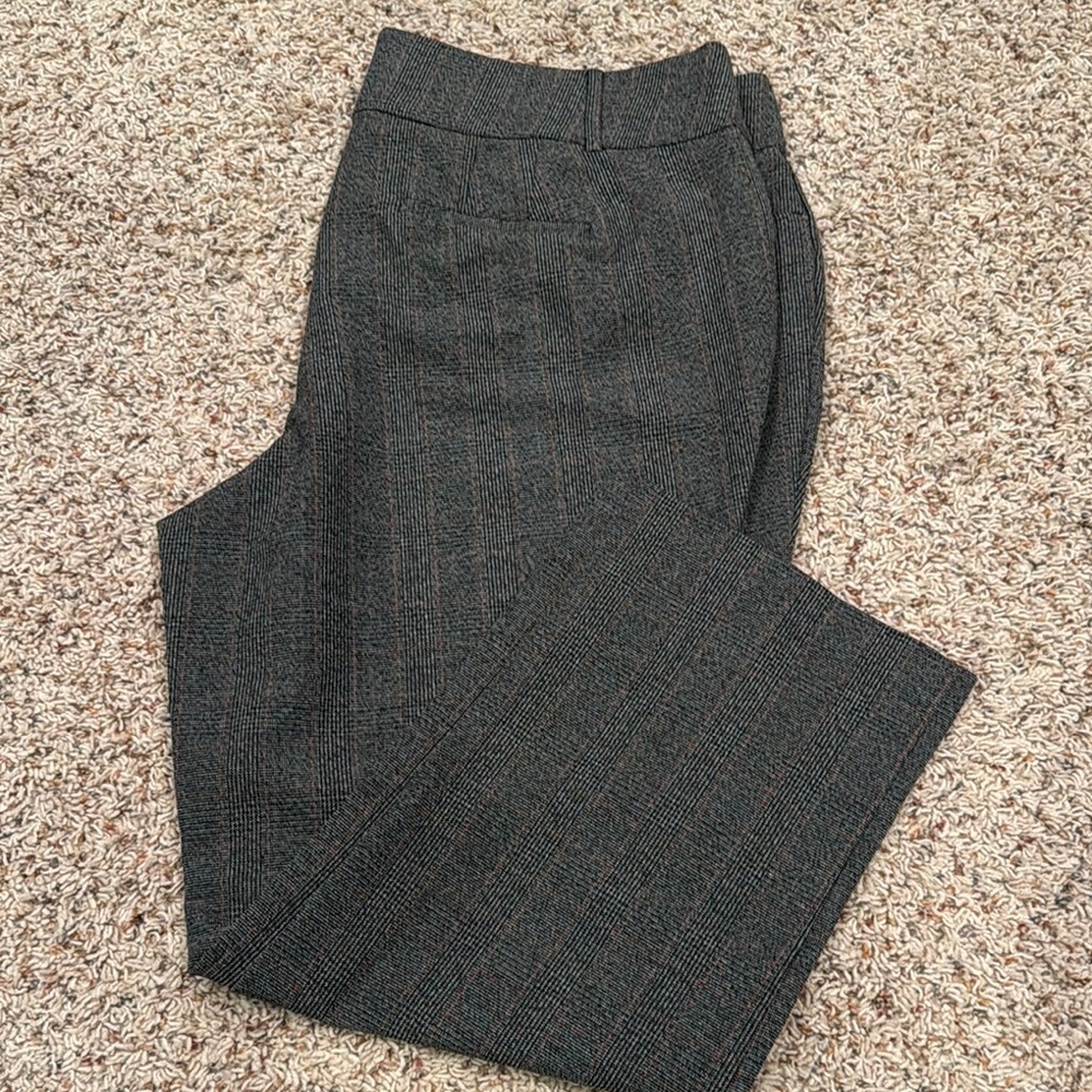 Apt. 9 Black and Gray Plaid Trousers